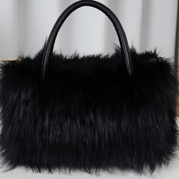 Black fur bag - Picture 3 of 3